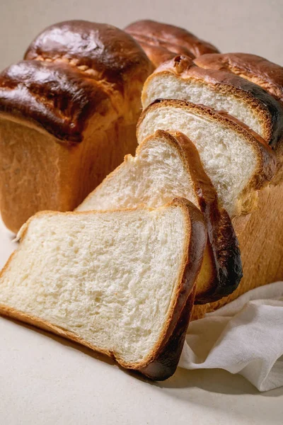 Pan Tostado Trigo Hokkaido Casero Entero Rebanado Tela Blanca Mesa —  Fotos de Stock