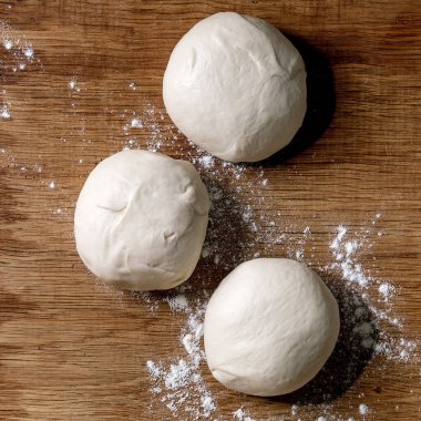 Pizza için Hamur.