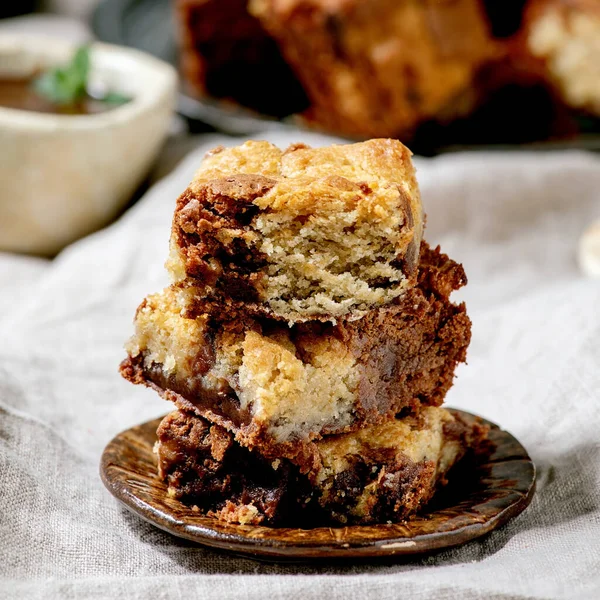 Trendbacken Brookies Schokolade Brownies Und Plätzchen Hausgemachte Kuchen Scheiben Geschnitten — Stockfoto