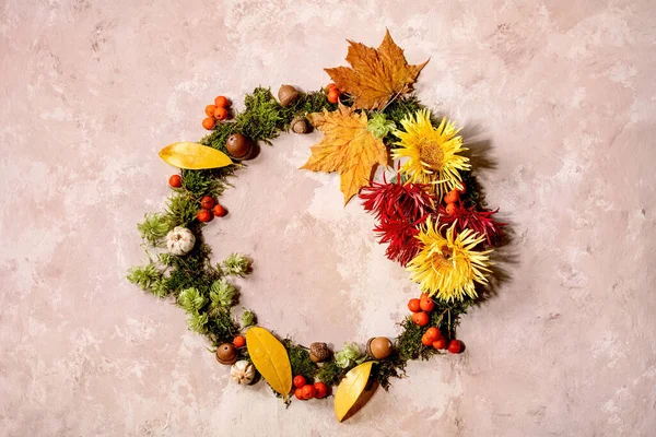Beautiful Autumn Botanical Wreath Composition Creative Layout Flowers Moss Yellow — Stock Photo, Image