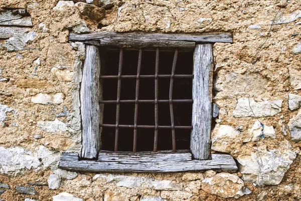 Antigua Ventana Adosada Una Histórica Casa Piedra —  Fotos de Stock