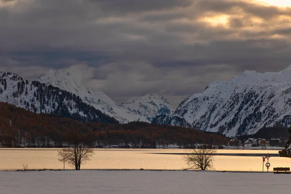 Paisaje Montañoso Otoñal Lago Valle Engadine Atardecer — Foto de Stock