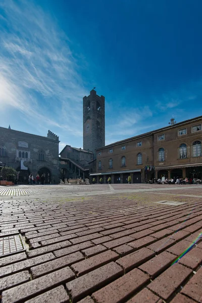 Praça velha em Bergamo cidade superior — Fotografia de Stock