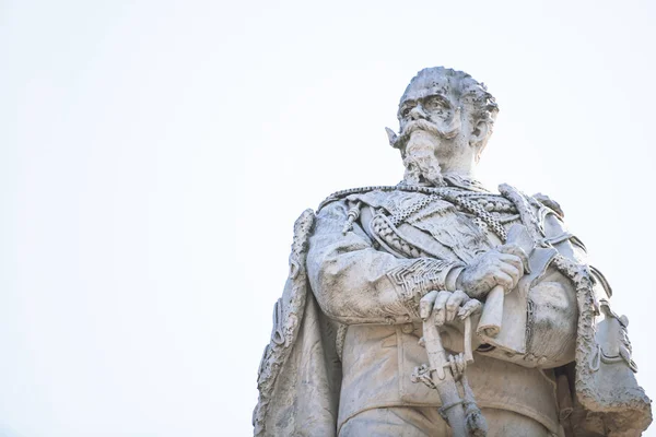 Detalle de la estatua de Vittorio Emanuele en Bérgamo — Foto de Stock