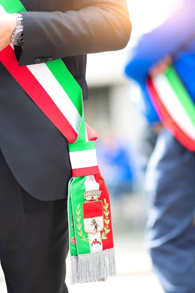 Maires des municipalités italiennes. Détail du tricolore — Photo