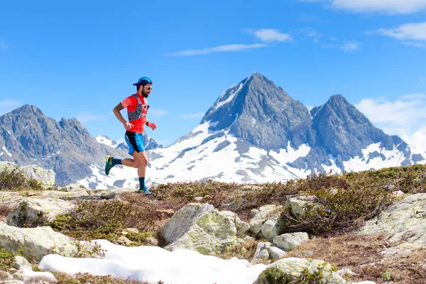 Een Ultra Trail Running Atleet Man Tijdens Een Training — Stockfoto