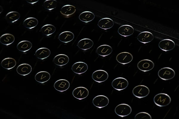 Llaves Con Letras Una Antigua Máquina Escribir Negra —  Fotos de Stock