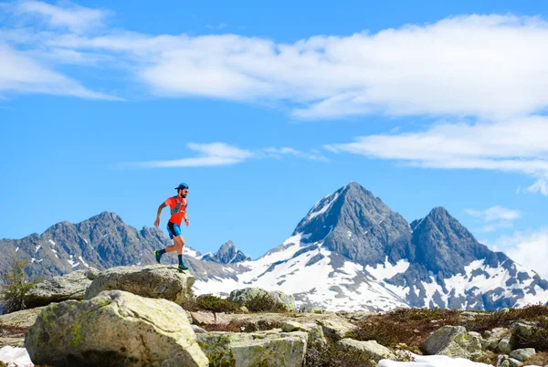 Atleta Montaña Ultra Acción Durante Entrenamiento — Foto de Stock