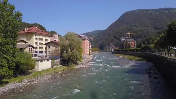 Blick Auf San Pellegrino Terme Aus Einer Drohne Blick Auf — Stockvideo