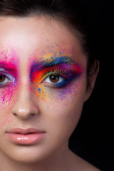 Vista cercana de la cara con maquillaje multicolor — Foto de Stock
