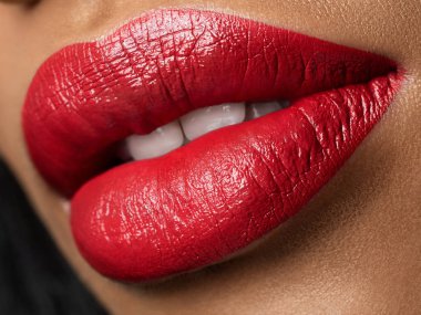 Güzel kadın dudaklarının yakın görüntüsü