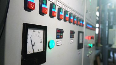 Düğme uzaktan kumanda fabrika .donanımlara, ekipman, bitki