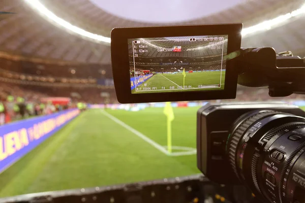 Russie.Moscou-novembre 2017. Diffusion en direct d'un match de football . — Photo