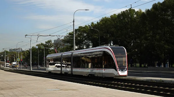 Concetto Trasporto Urbano Tram Moderno — Foto Stock