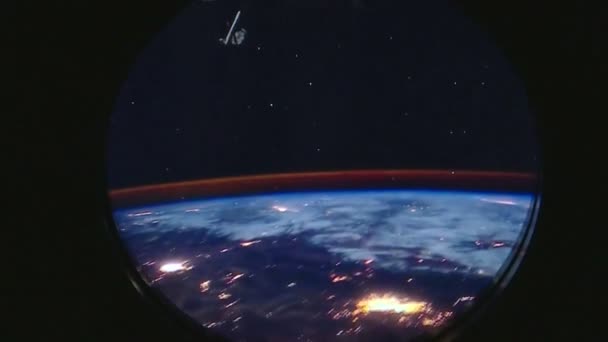 Planet Earth, kilátás az ablakon a Nemzetközi Űrállomás ISS. NASA és felfedezés — Stock videók