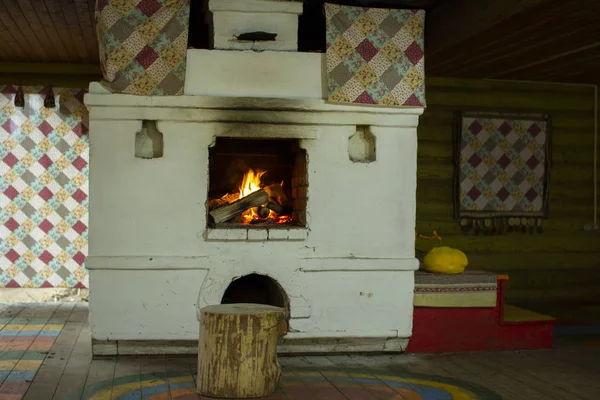 Traditional Russian oven, cooking on wood. — Stock Photo, Image