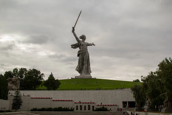 Volgograd. Russia, August 2020 Historical and memorial complex "Mamaev Kurgan". — Stock Photo, Image