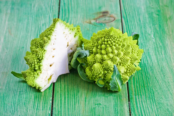 Verde Crudo Orgánico Romanesco Listo Para Cocinar Vista Superior Lugar —  Fotos de Stock