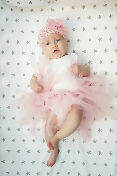 Petite Petite Petite Fille Souriante Ballerine Douce Avec Jupe Rose — Photo