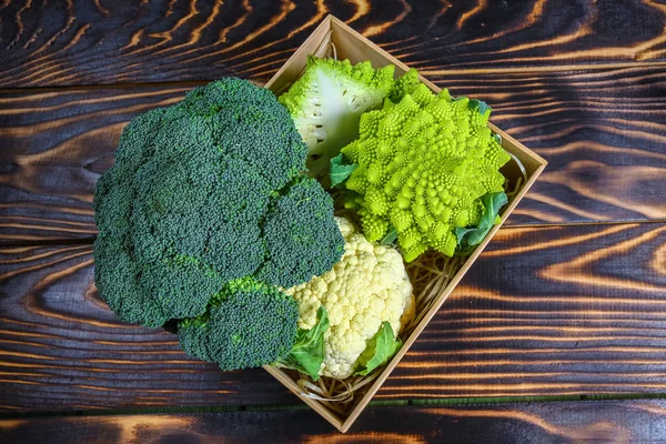 Utsikt Över Ekologisk Broccoli Och Romanesco Lådan Diet Och Viktminskning — Stockfoto