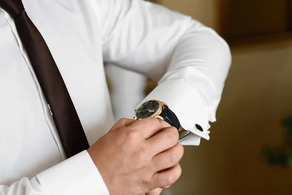 Close Man Arranging His Buttonholes Background White Shirt Groom Wearing — Stock Photo, Image