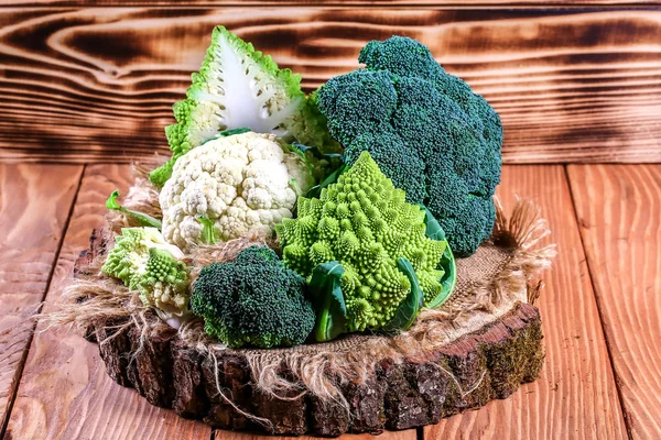 Utsikt Över Ekologisk Broccoli Och Blomkål Stubben Säsongens Skörd Gröda — Stockfoto