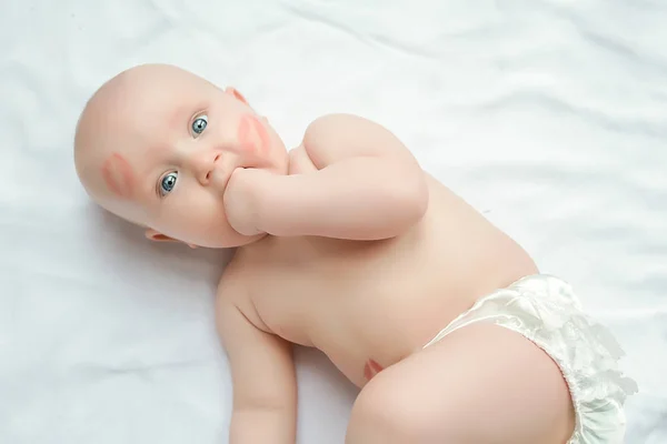 Grappige Kleine Baby Baby Luierwissel Huidverzorging Schattig Kind Met Rode — Stockfoto