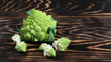 Romanesco brokoli kapatın. Bu fraktal sebze tanınır fibonacci dizisi bağlantısı.