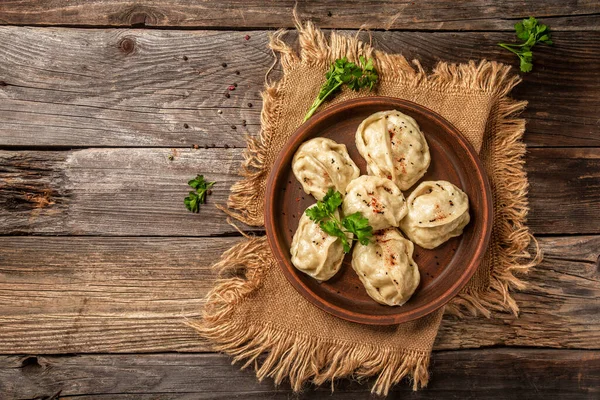 Uzbek Prepared Boiled Manti Manty Dumplings Traditional Bowl Wooden Table — Stock Photo, Image