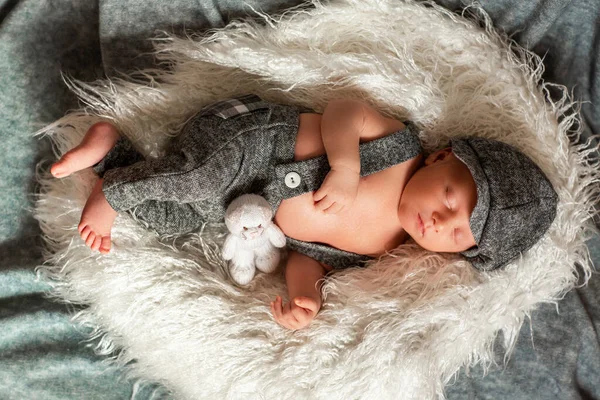 Bebê Recém Nascido Adormecido Cobertor — Fotografia de Stock