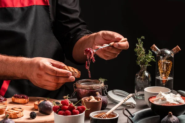 Canapé Crostini Com Baguete Torrada Queijo Azul Geléia Cebola Figos — Fotografia de Stock