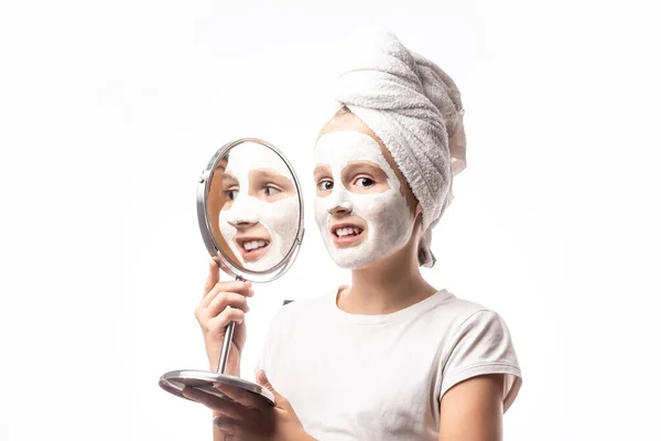Teenage Applying Facial Cleansing Mask Beauty Treatments Teenage Child Problems — Stock Photo, Image