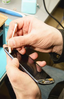 Master servis merkezi smartphone onarır