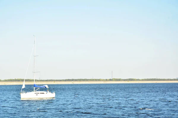 Кораблі Плавають Воді — стокове фото