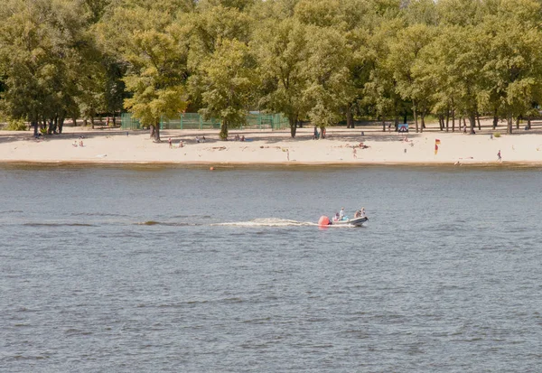 Корабли Плавают Воде — стоковое фото