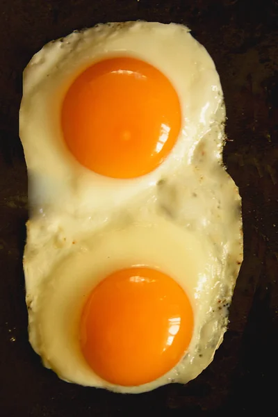 Жареные Яйца Вблизи — стоковое фото