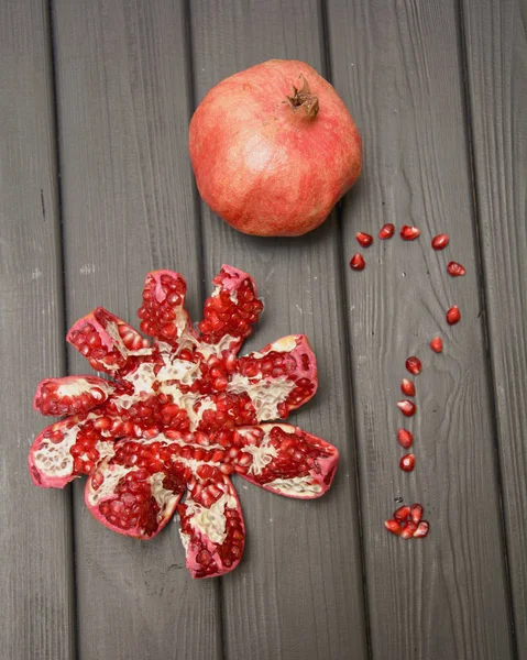 Zrna Červeného Granátu Celé Granátové Jablko — Stock fotografie