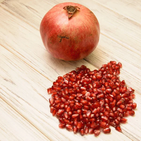 Zrna Červeného Granátu Celé Granátové Jablko — Stock fotografie