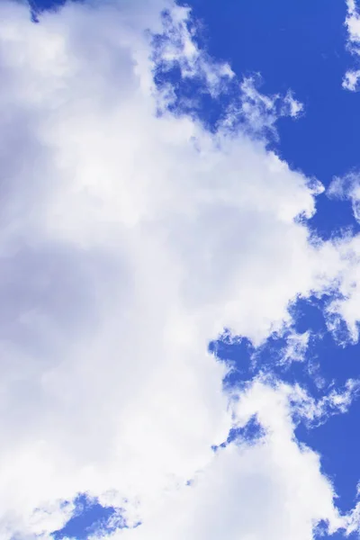 Grandes Nubes Hermoso Cielo Azul —  Fotos de Stock