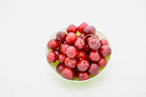 Cerezas Maduras Sobre Fondo Madera — Foto de Stock