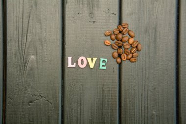 Arka planda kahve çekirdekleri. Yakın plan.