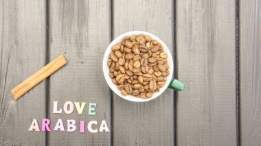 Arka planda kahve çekirdekleri. Yakın plan.