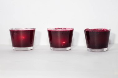 Gıda boyaları tablet içine sirke ve su Paskalya yortusu yumurta boya yapmak