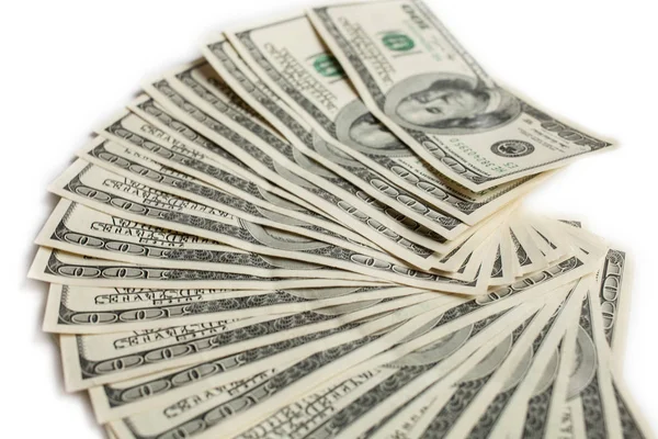 白い背景に分離された百ドル紙幣の大ファン — ストック写真