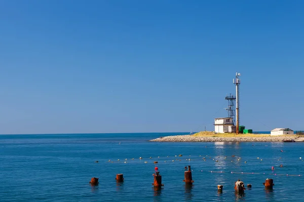 Yaşlı Bay deniz kenarı