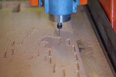 Talaşlı kayın ahşap frezeleme işlemi