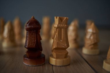 Satranç figürünün başarılı oyunu