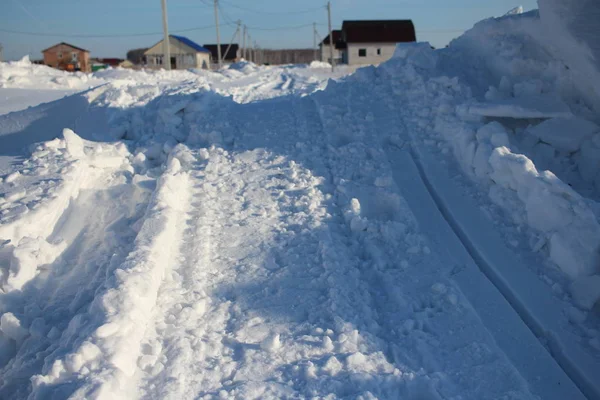 Inverno Limpou Viagem Estrada Entre Snowdrifts Inverno Aldeia Siberiana — Fotografia de Stock