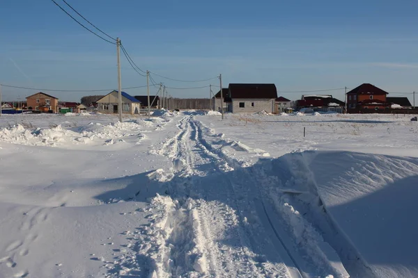 Inverno Limpou Viagem Estrada Entre Snowdrifts Inverno Aldeia Siberiana — Fotografia de Stock