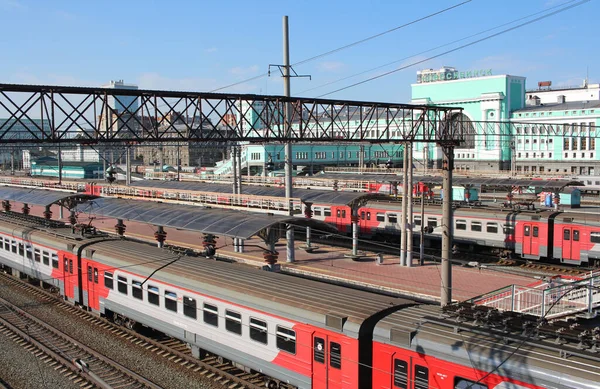 Rússia Novosibirsk 2020 Trens Com Carros Estação Para Viagens Longa — Fotografia de Stock